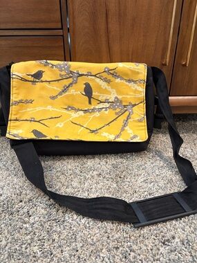 Yellow Bird-Print Messenger Bag for Men